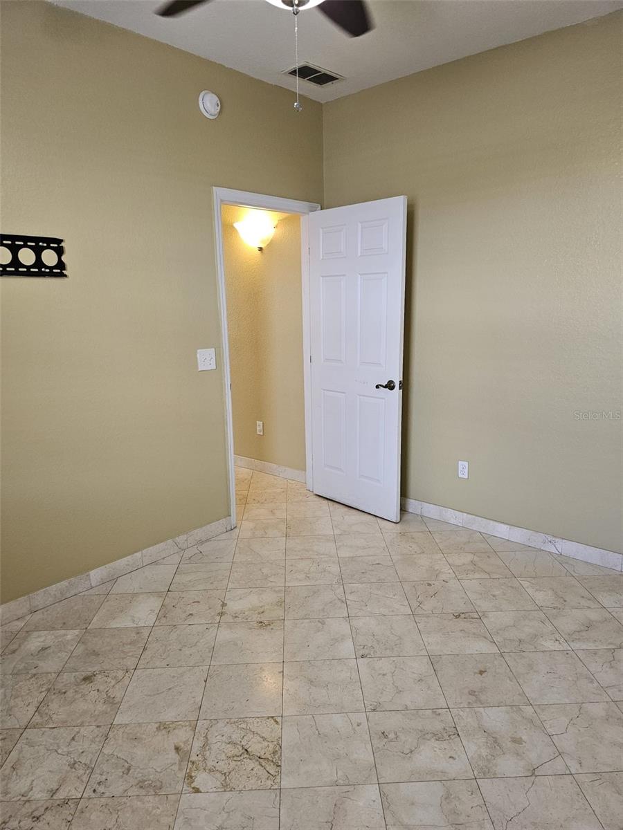 FLORA RIDGE CONDO PH 6 BLDG 13 - Residential