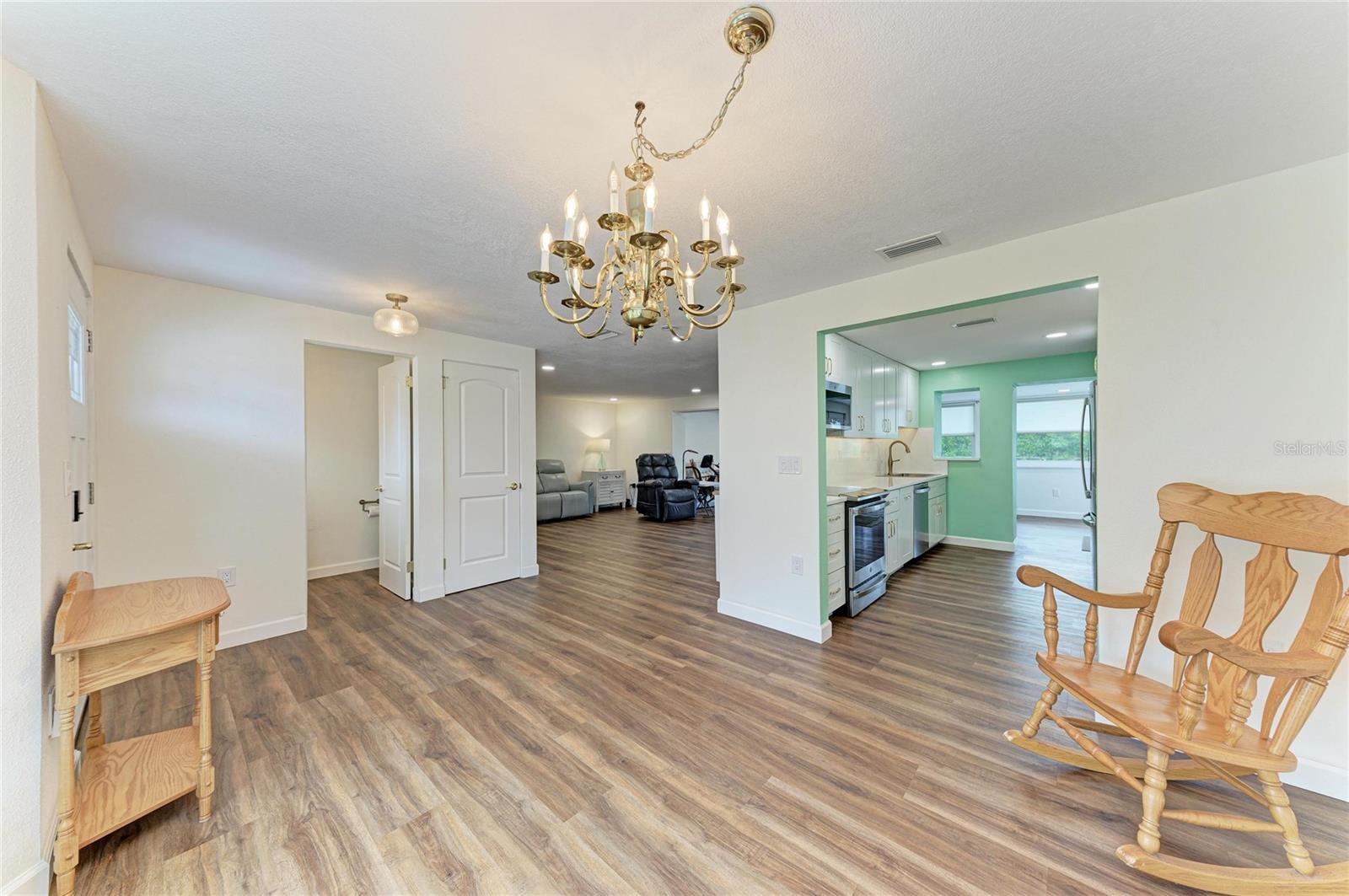 SOUTH GATE - Residential
