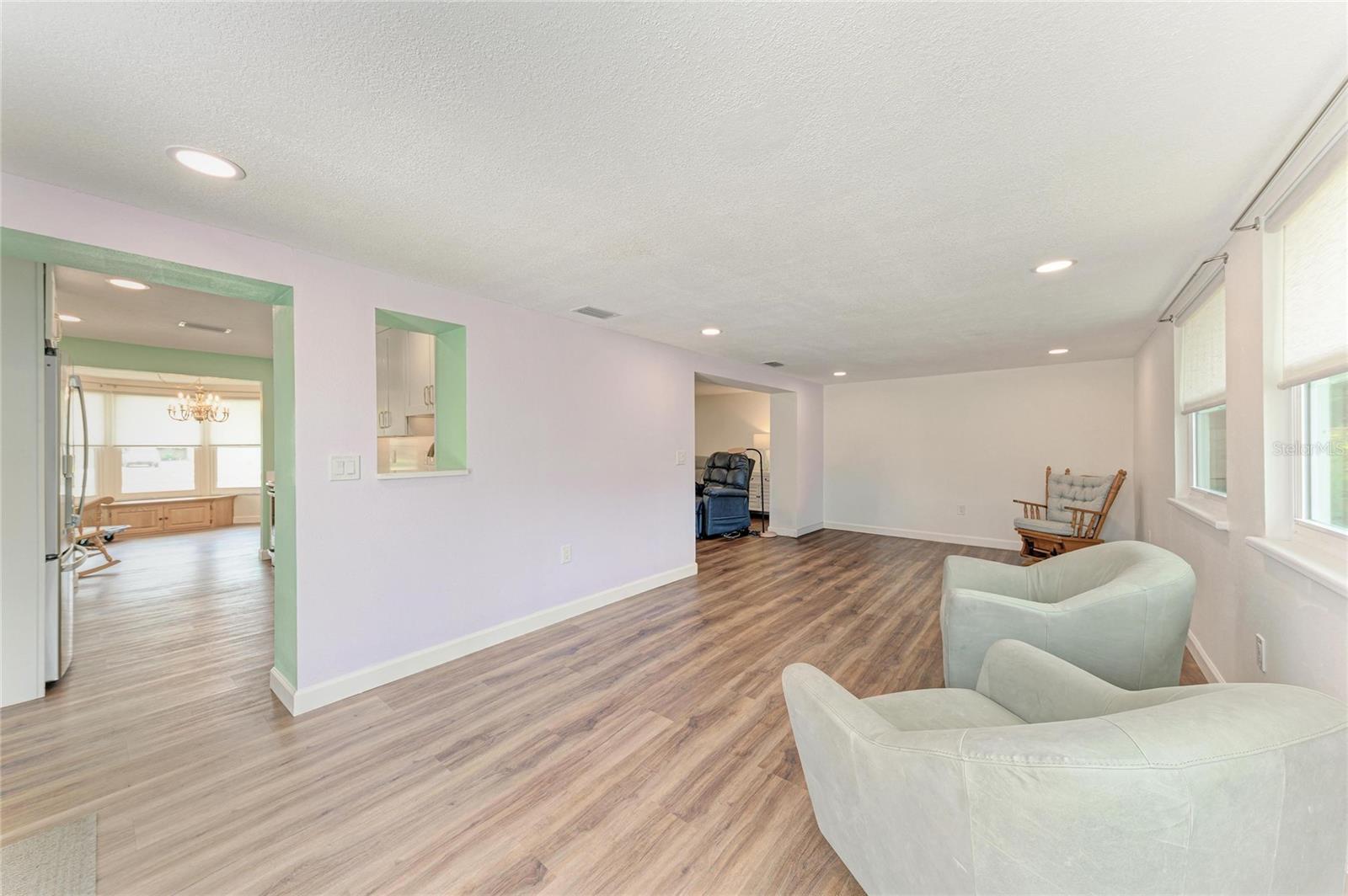 SOUTH GATE - Residential