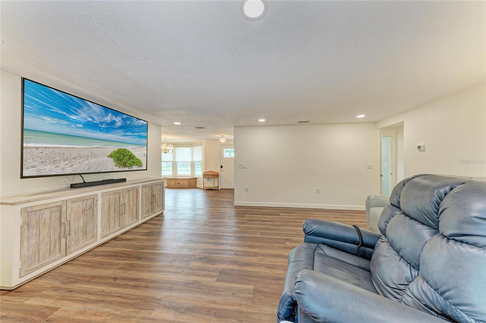 SOUTH GATE - Residential