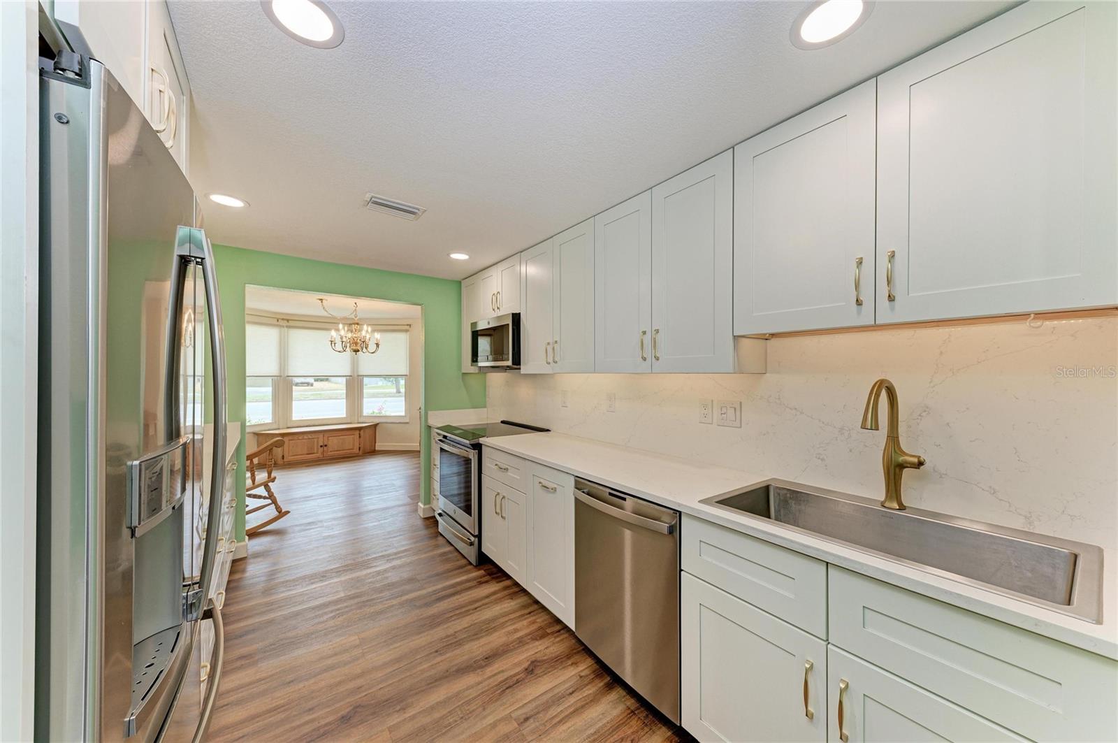SOUTH GATE - Residential