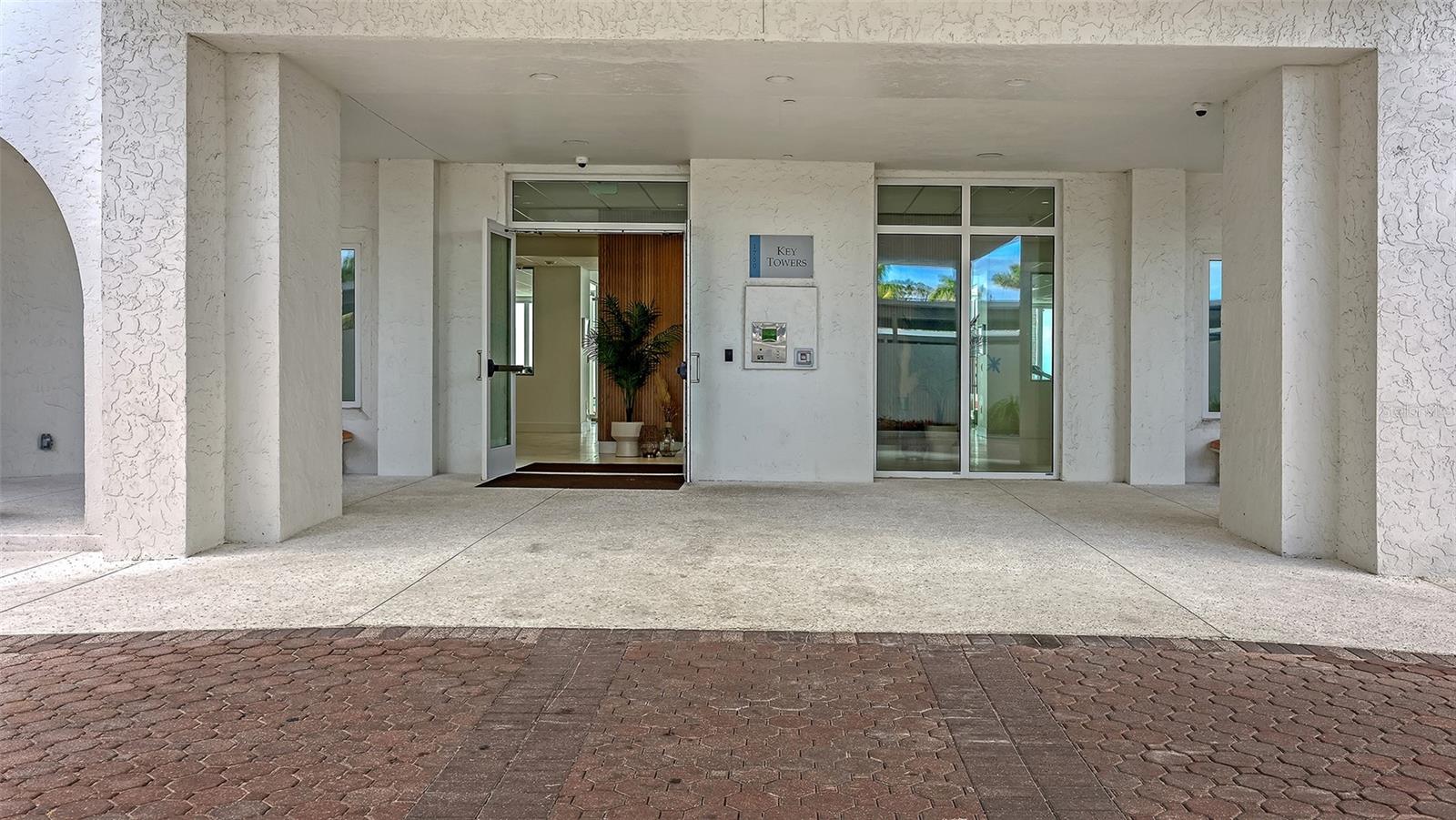 KEY TOWER SOUTH - Residential