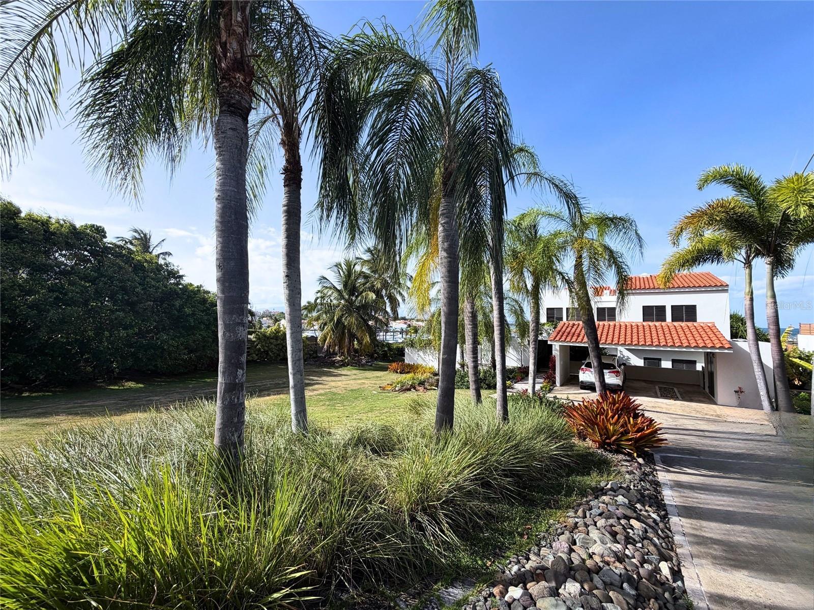 HARBOR VIEW ROAD - Residential