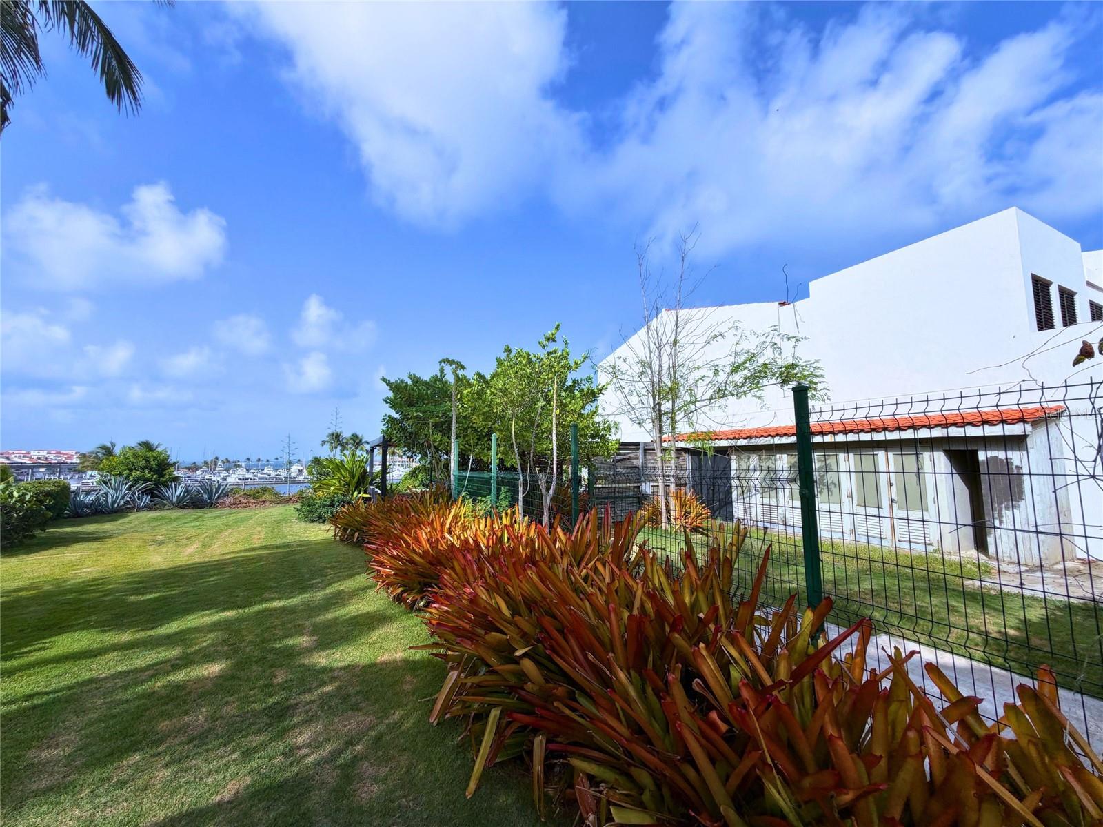 HARBOR VIEW ROAD - Residential