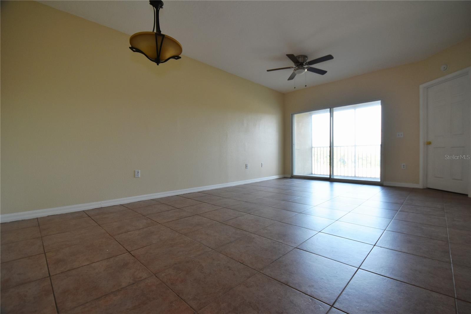 VILLAGES OF BLOOMINGDALE CONDO - Residential