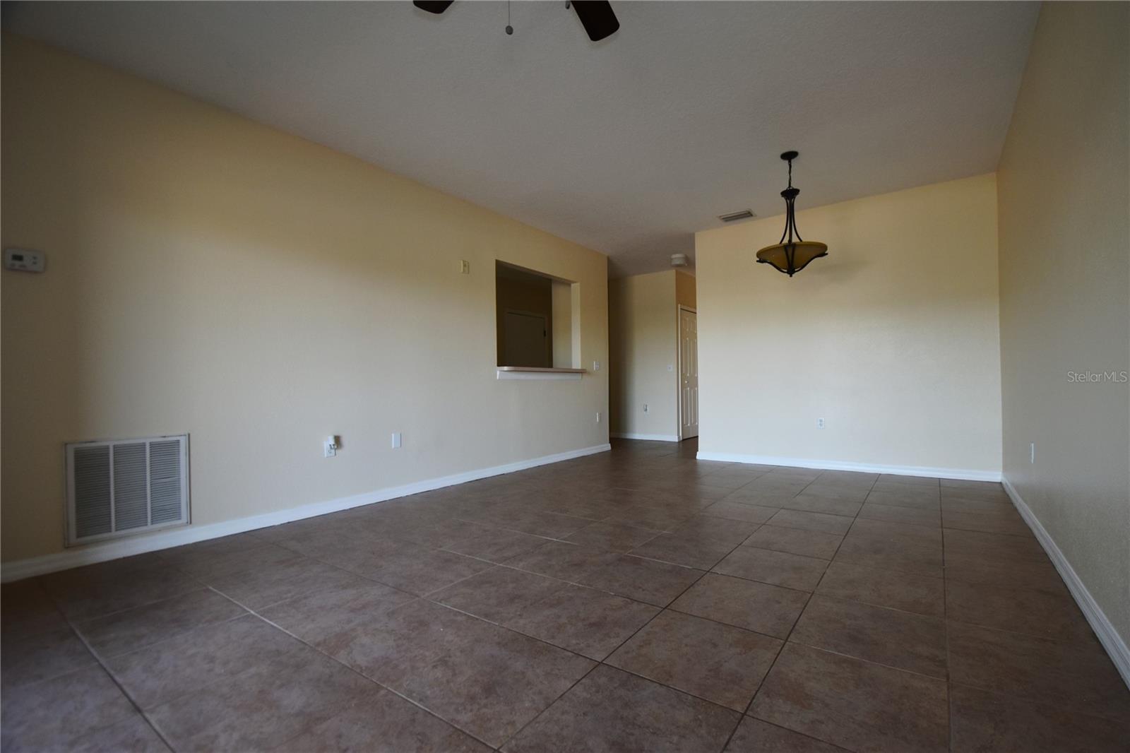 VILLAGES OF BLOOMINGDALE CONDO - Residential