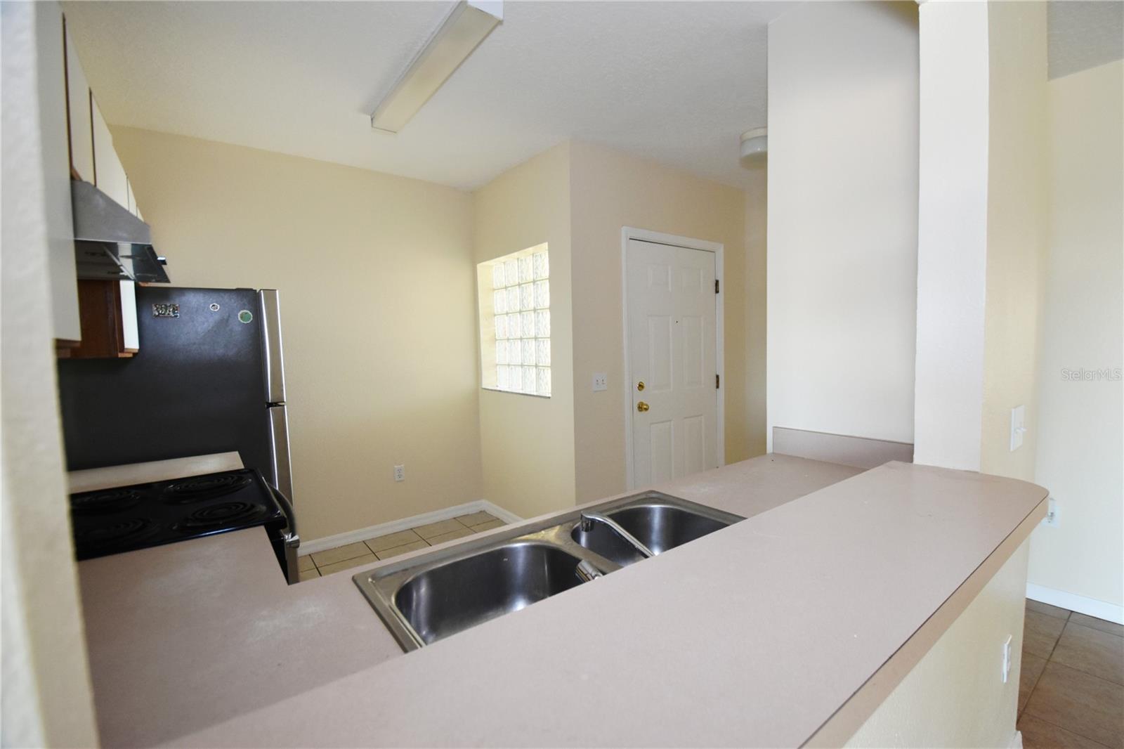 VILLAGES OF BLOOMINGDALE CONDO - Residential