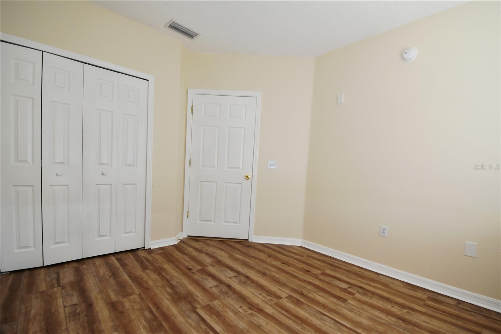 VILLAGES OF BLOOMINGDALE CONDO - Residential