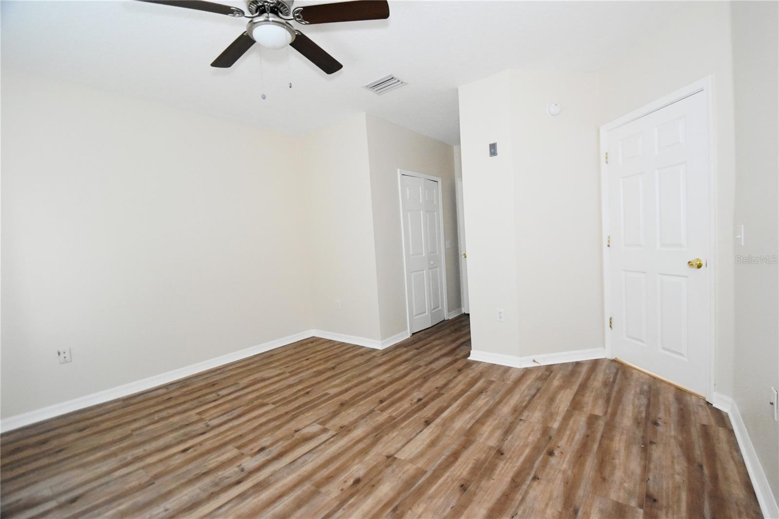 VILLAGES OF BLOOMINGDALE CONDO - Residential