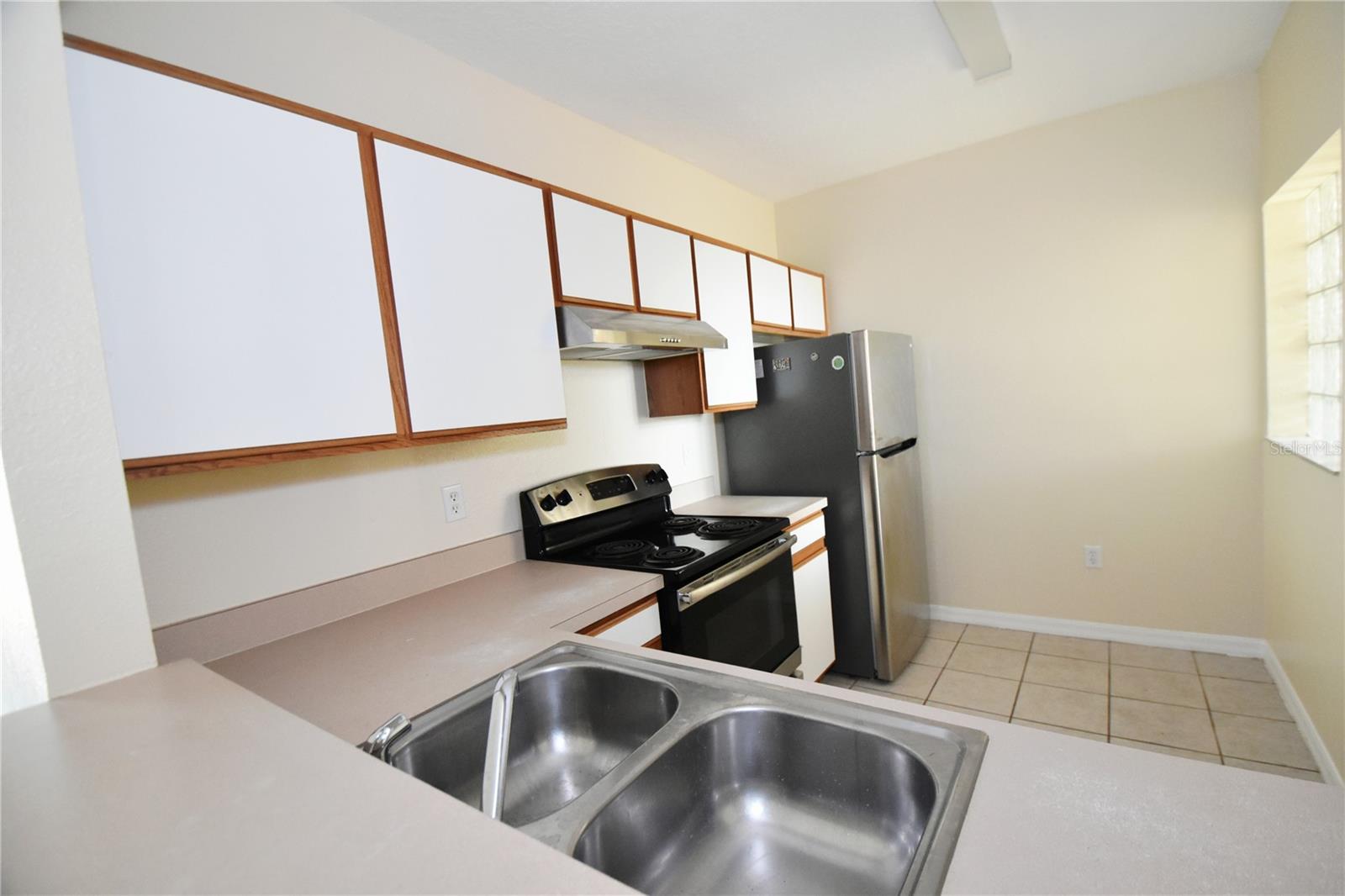 VILLAGES OF BLOOMINGDALE CONDO - Residential