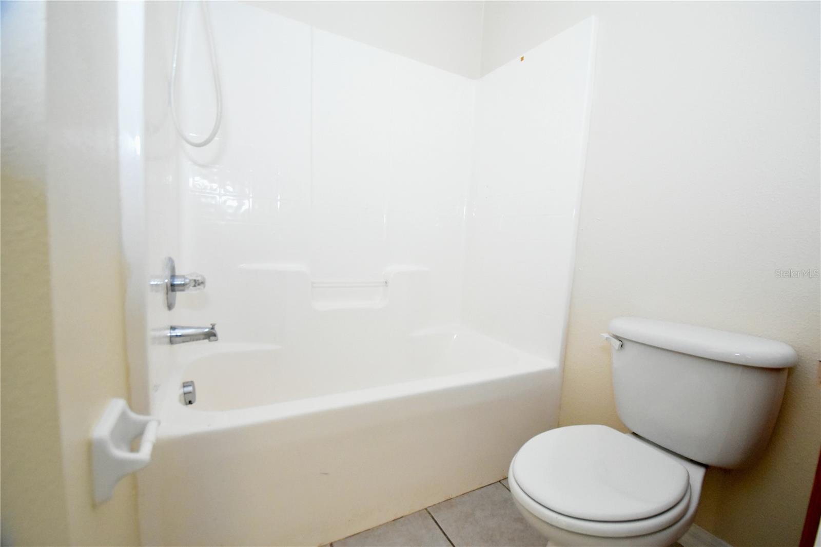VILLAGES OF BLOOMINGDALE CONDO - Residential