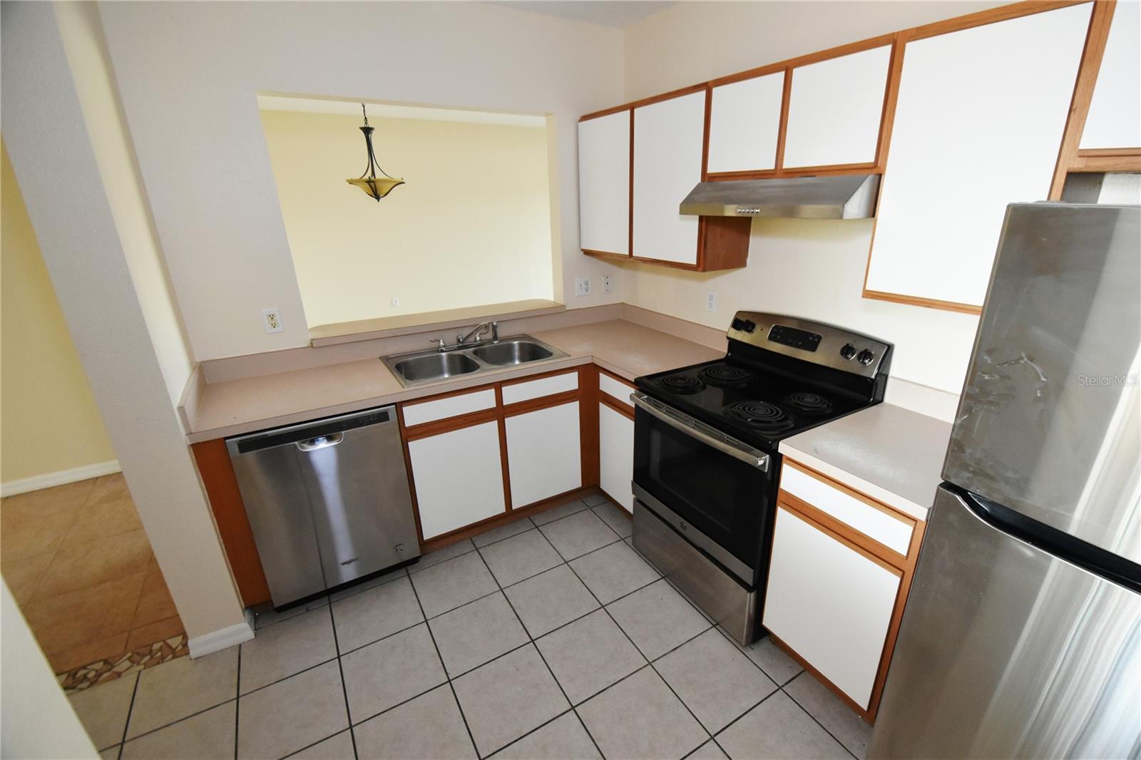 VILLAGES OF BLOOMINGDALE CONDO - Residential
