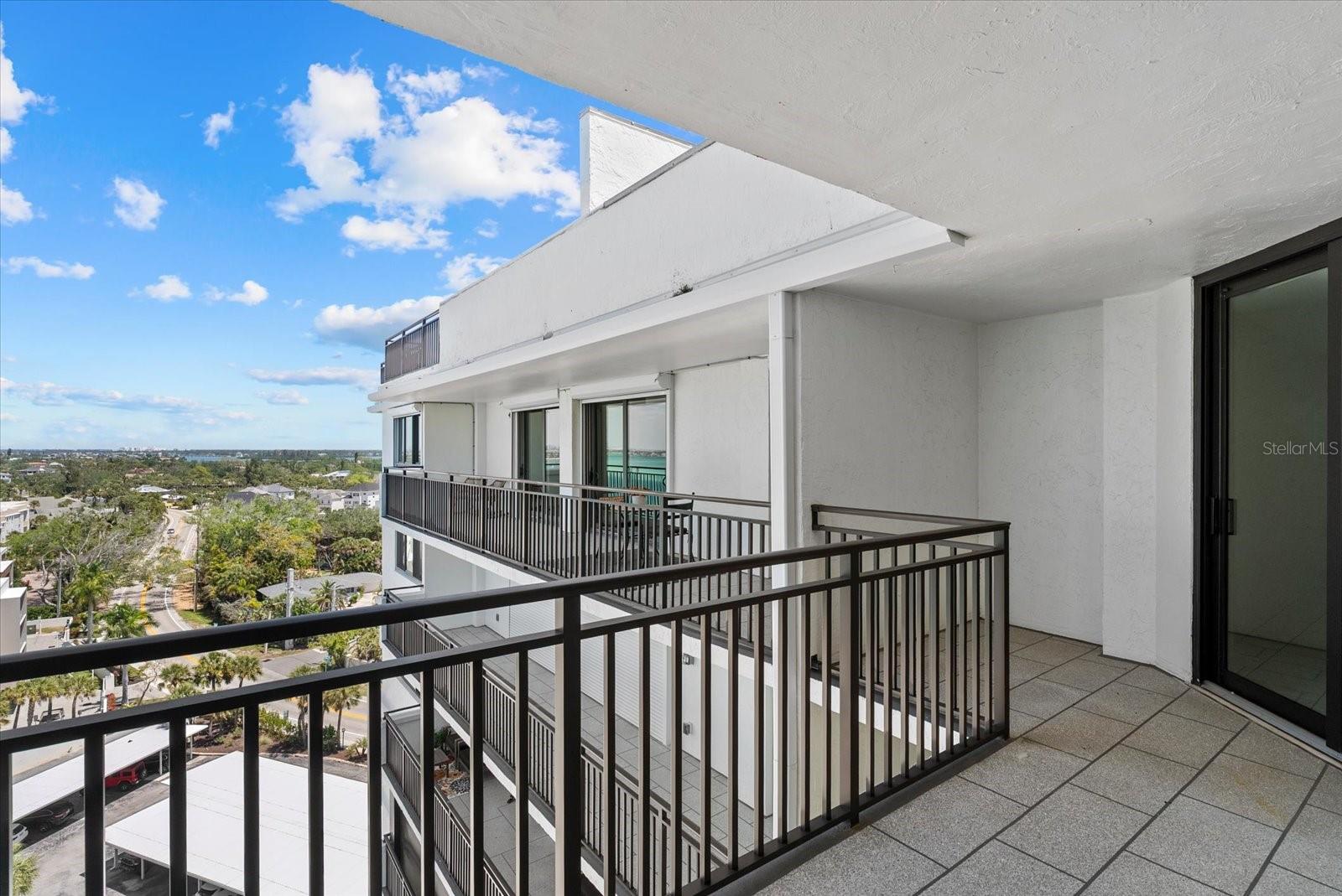 SIESTA TOWERS - Residential