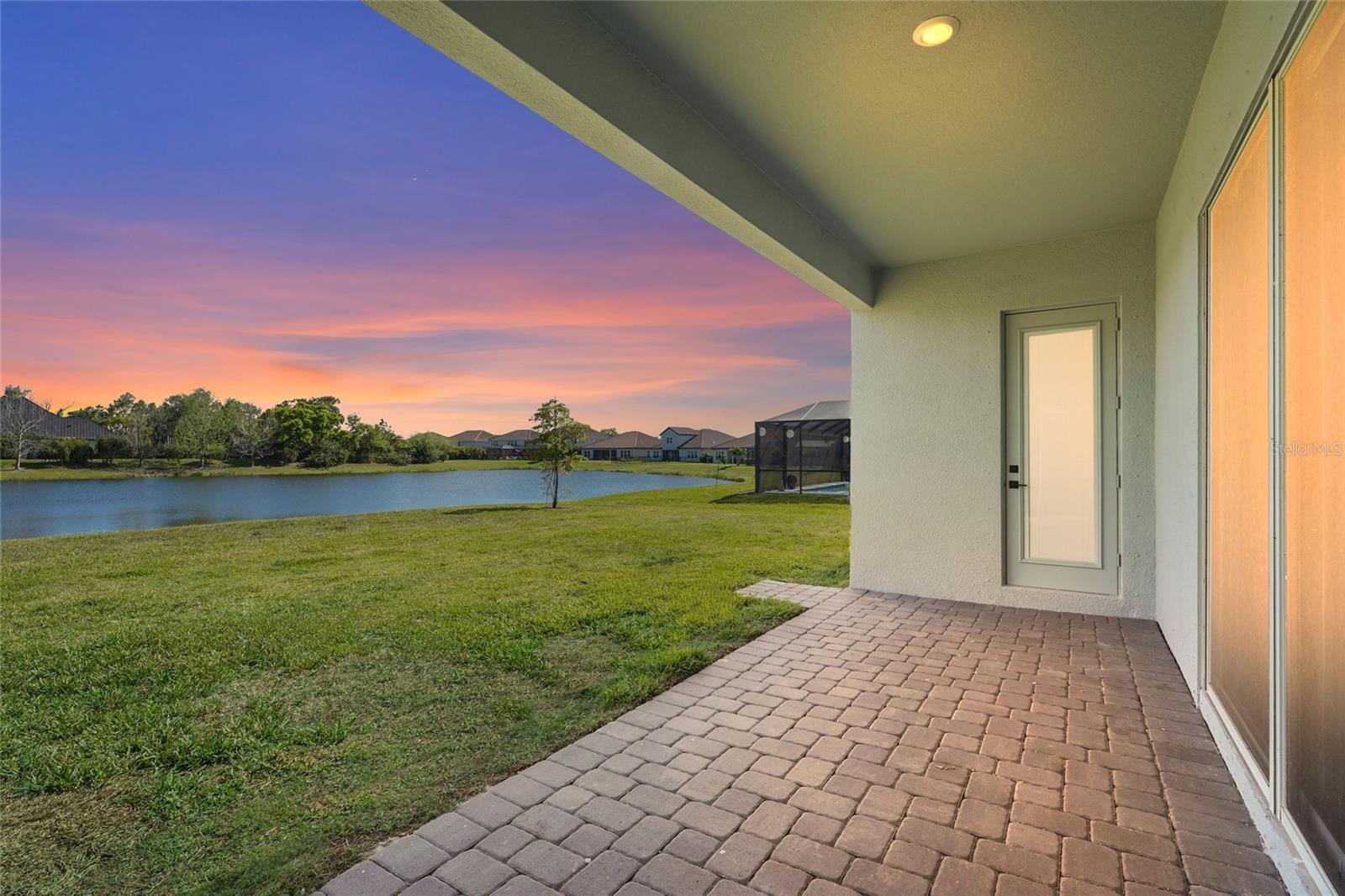 HERON LANDING - Residential
