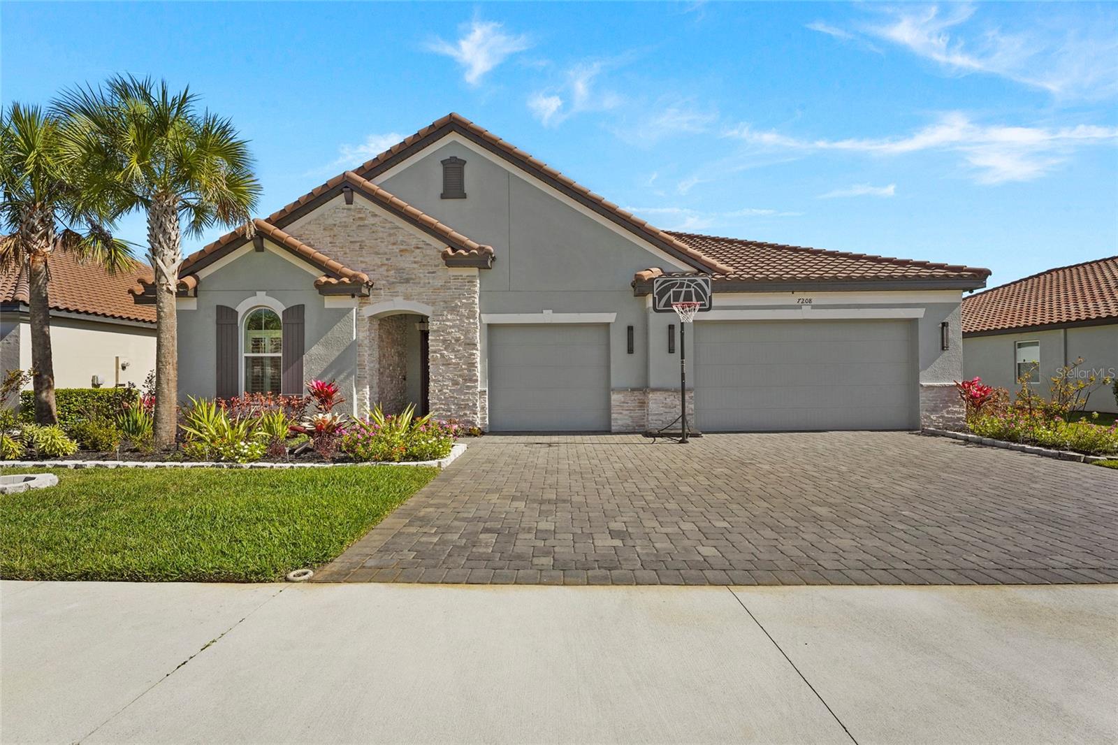 HERON LANDING - Residential