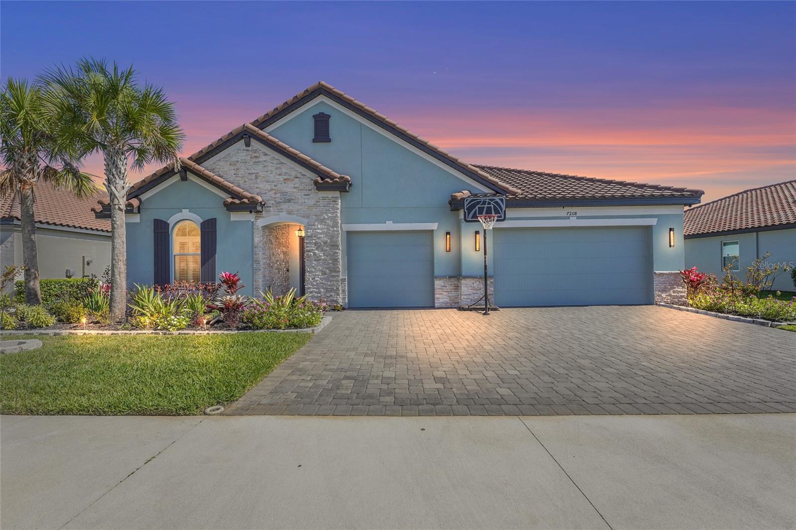 HERON LANDING - Residential