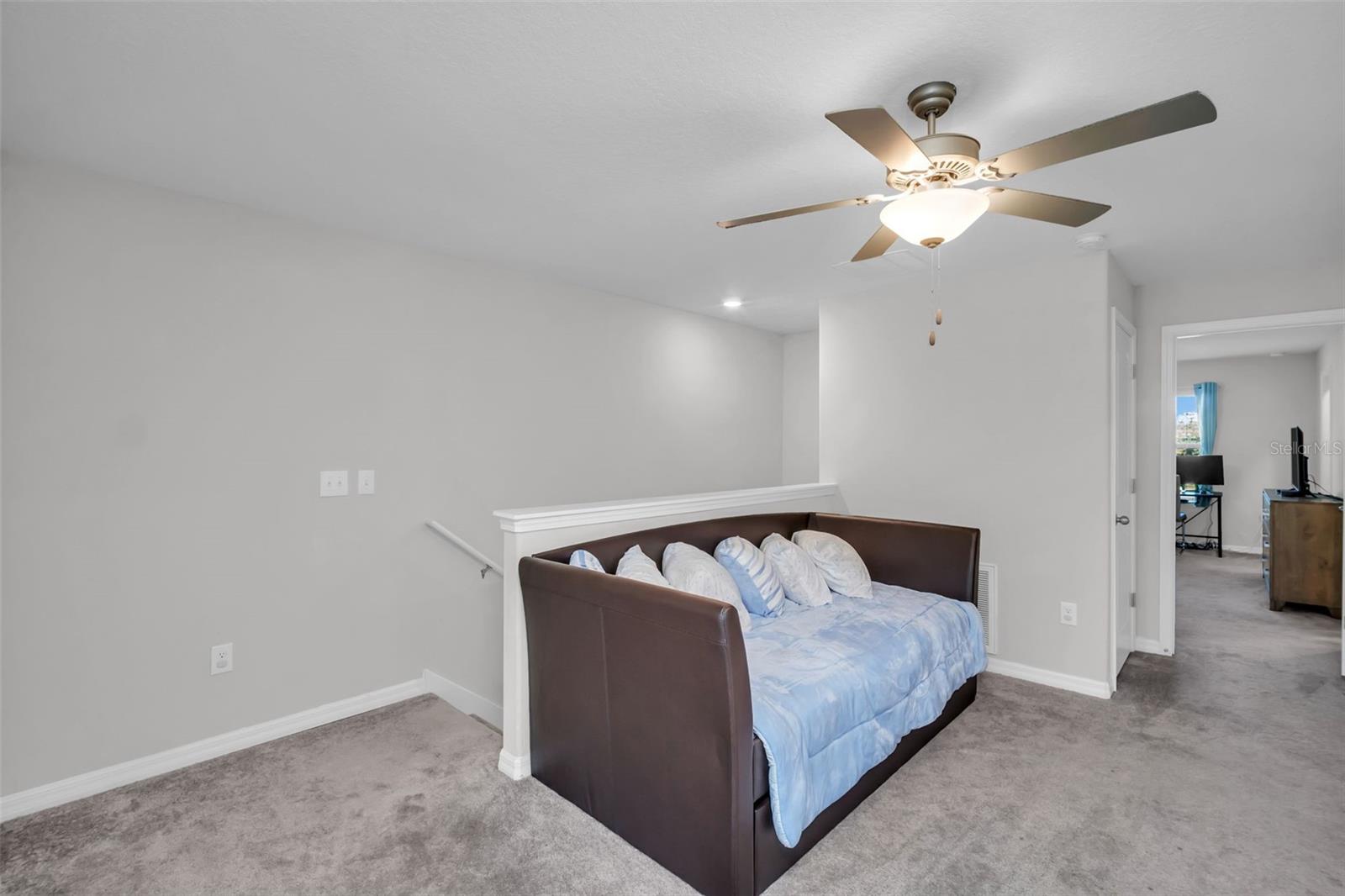 VENTANA TWNHMS AT WATERS EDGE - Residential