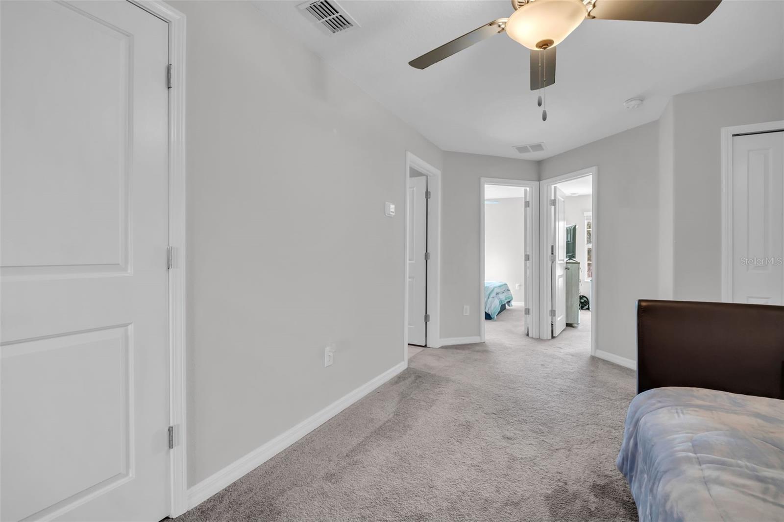 VENTANA TWNHMS AT WATERS EDGE - Residential