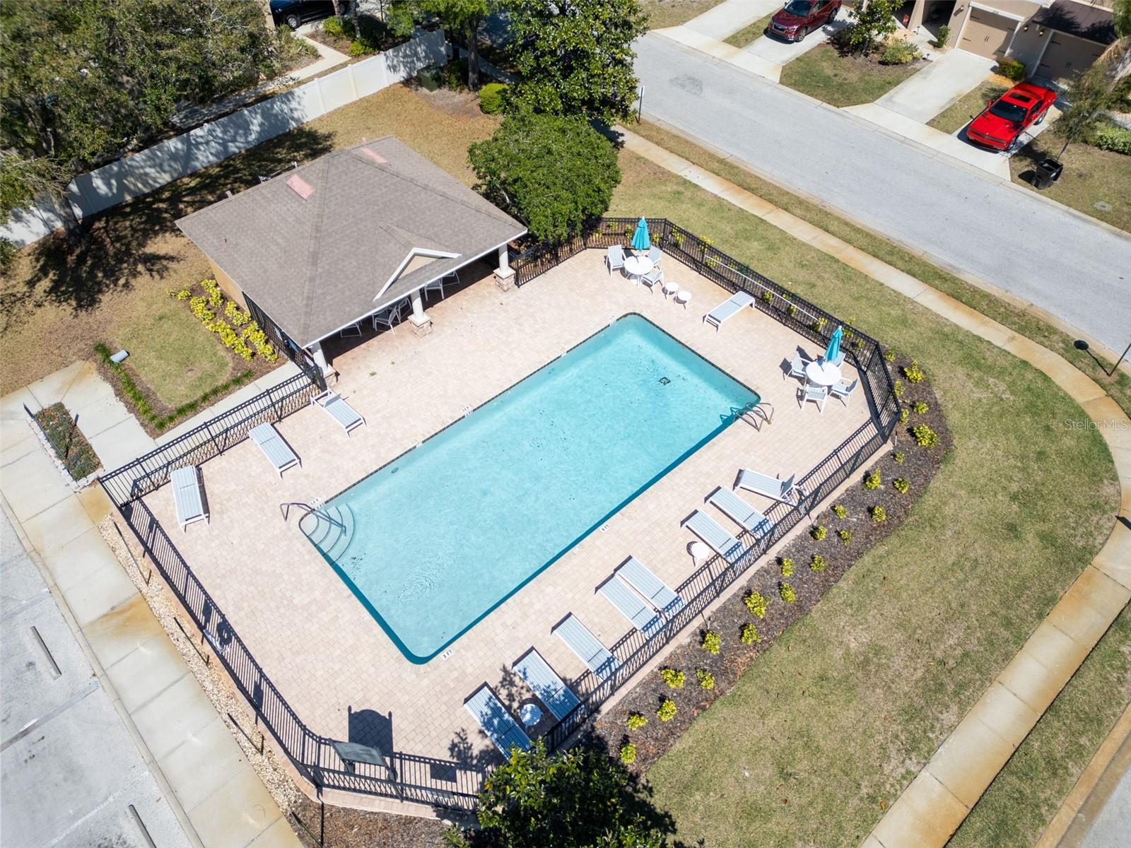 VENTANA TWNHMS AT WATERS EDGE - Residential