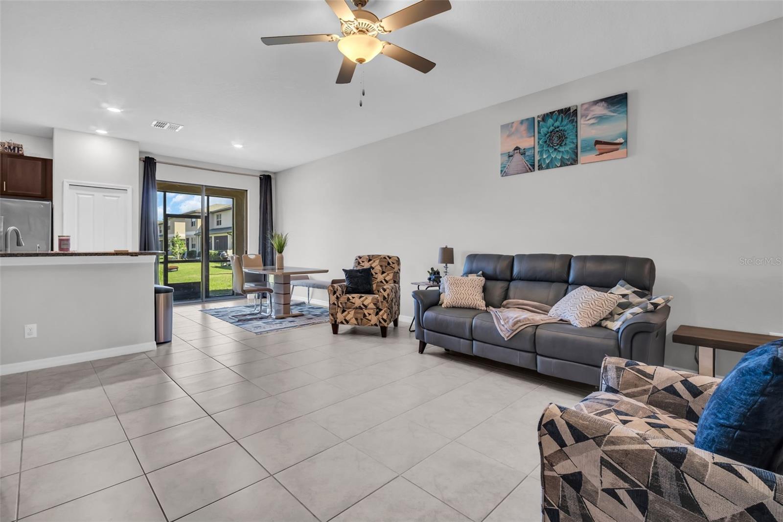 VENTANA TWNHMS AT WATERS EDGE - Residential