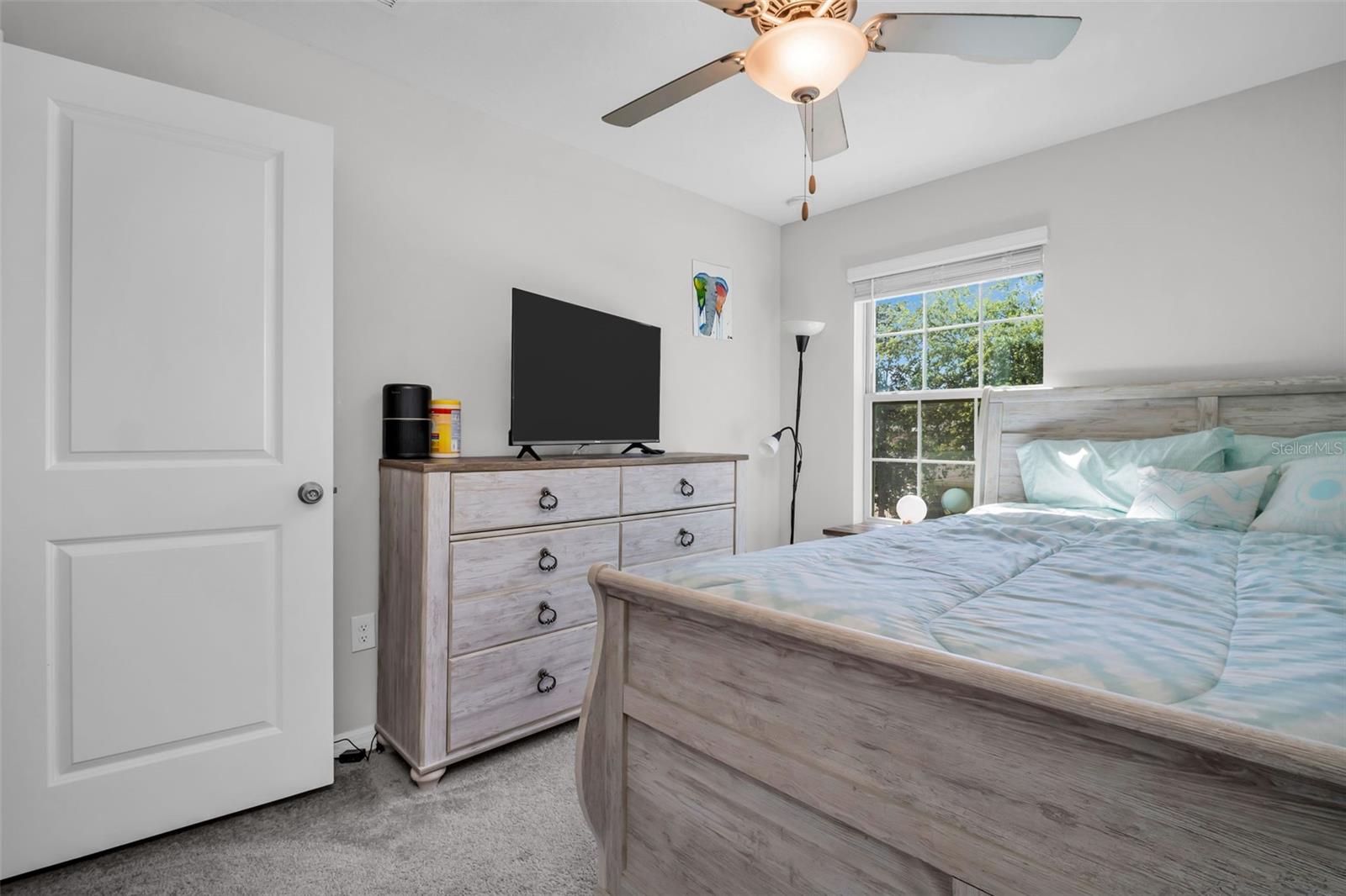 VENTANA TWNHMS AT WATERS EDGE - Residential