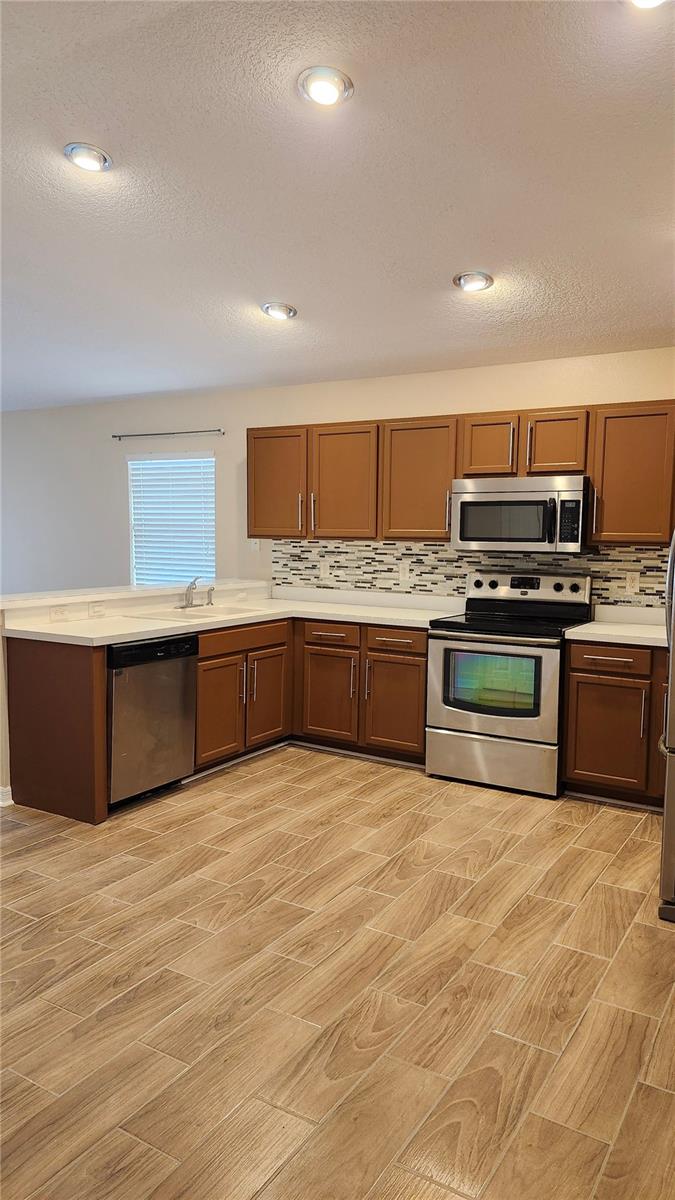 CARRIAGE POINTE PH 1 - Residential Lease