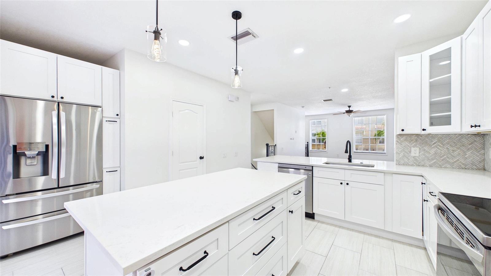 BAYSHORE WEST - Residential Lease