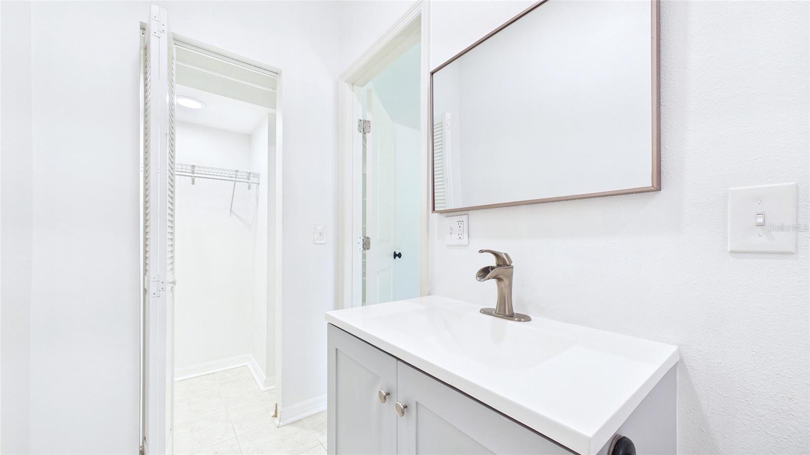 BAYSHORE WEST - Residential Lease