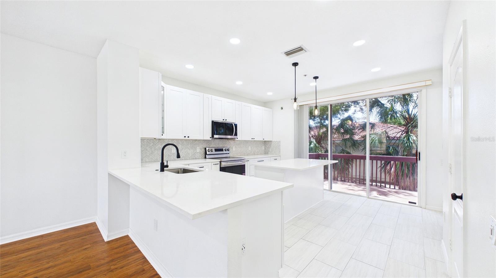 BAYSHORE WEST - Residential Lease