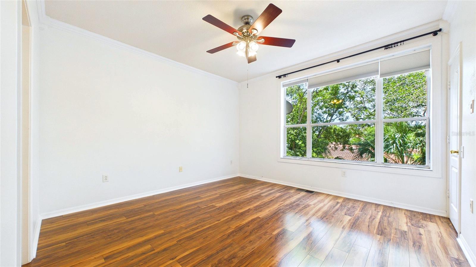 BAYSHORE WEST - Residential Lease