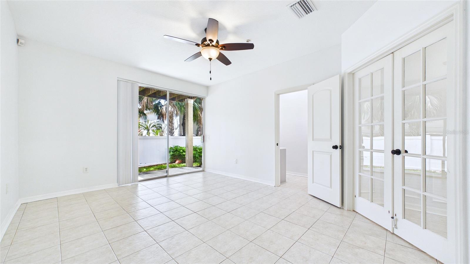 BAYSHORE WEST - Residential Lease