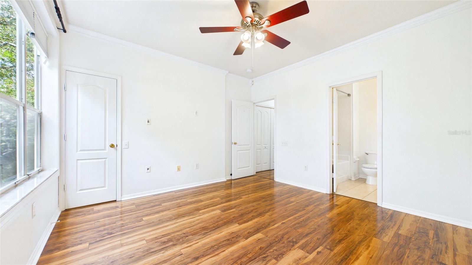 BAYSHORE WEST - Residential Lease