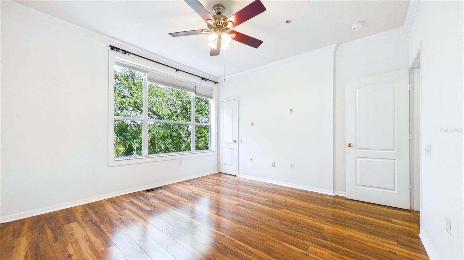 BAYSHORE WEST - Residential Lease
