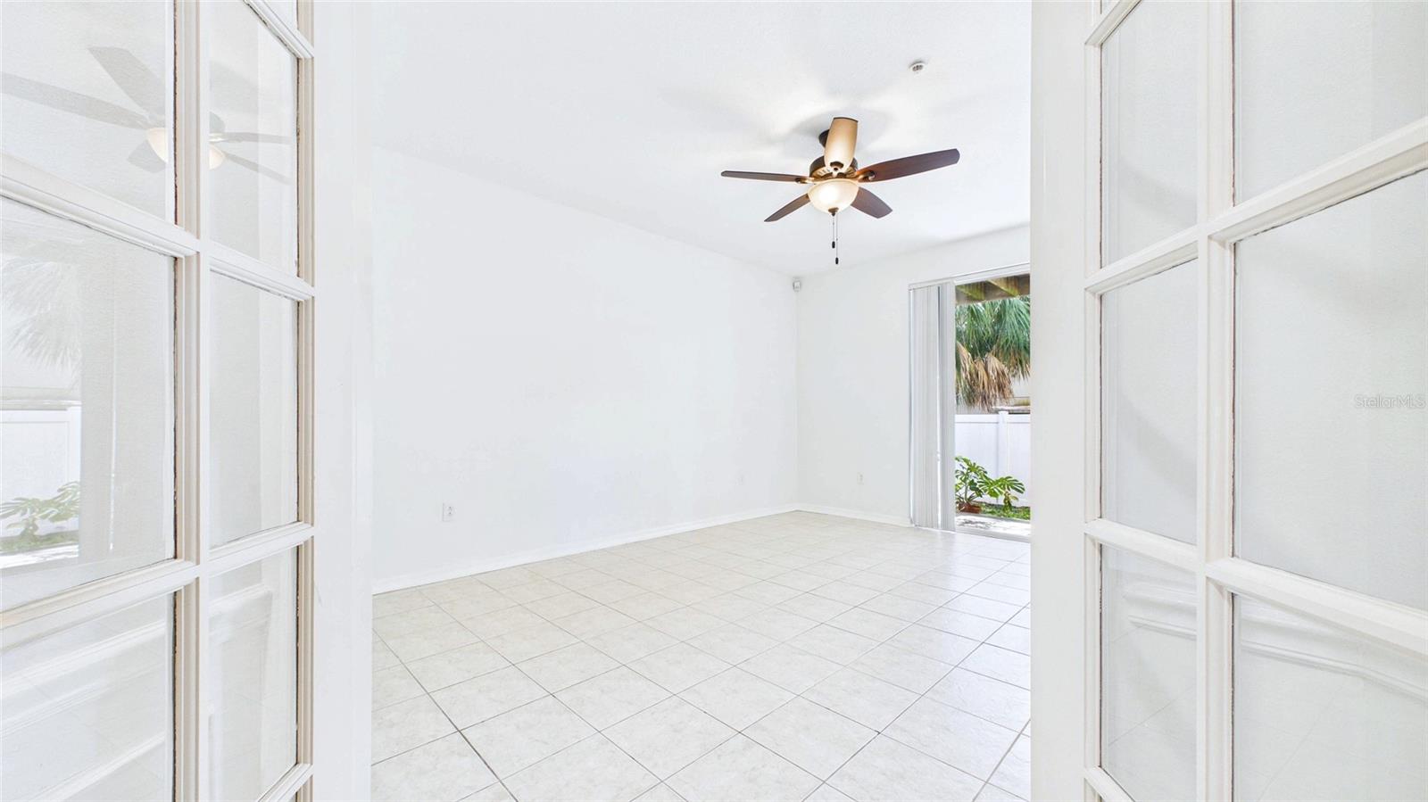 BAYSHORE WEST - Residential Lease