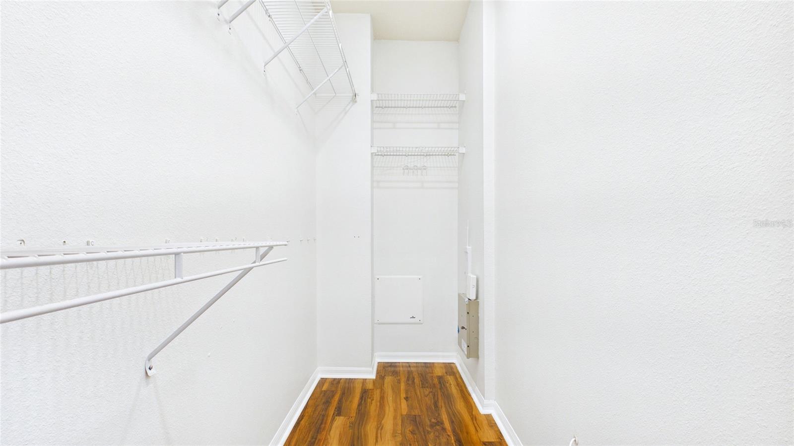 BAYSHORE WEST - Residential Lease