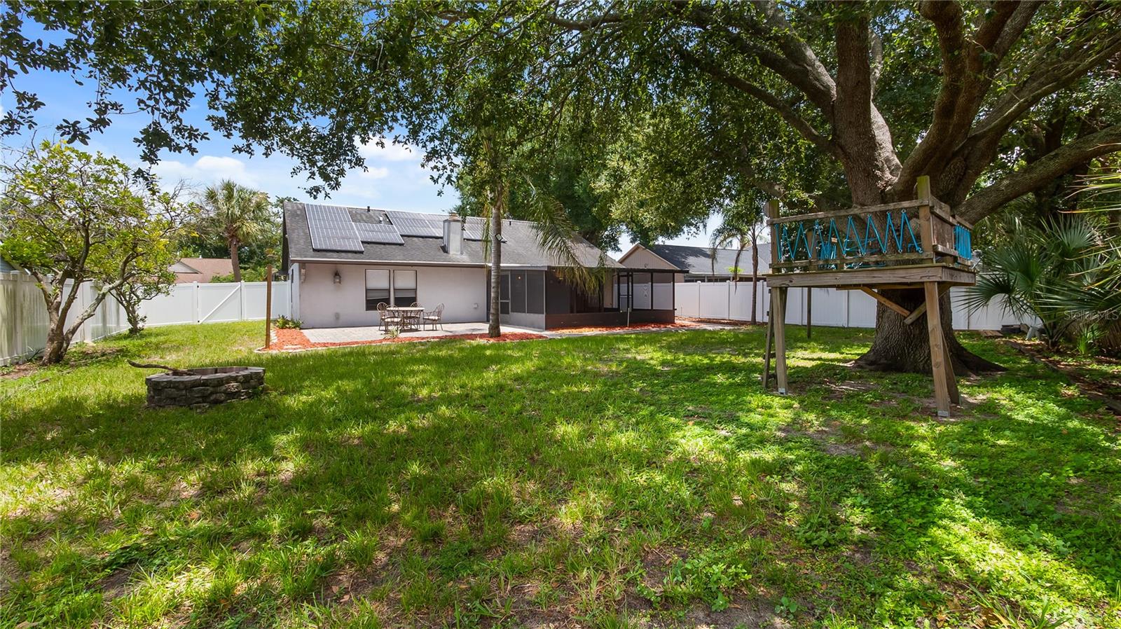 VALENCIA HILLS - Residential