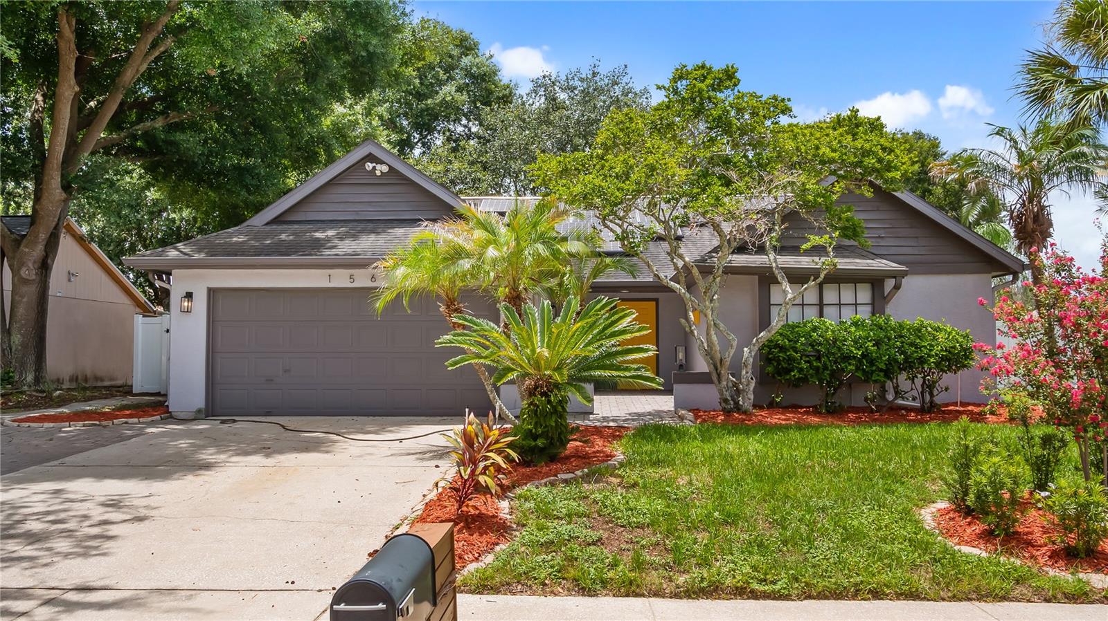 VALENCIA HILLS - Residential