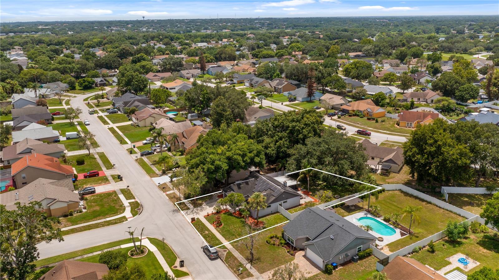 VALENCIA HILLS - Residential