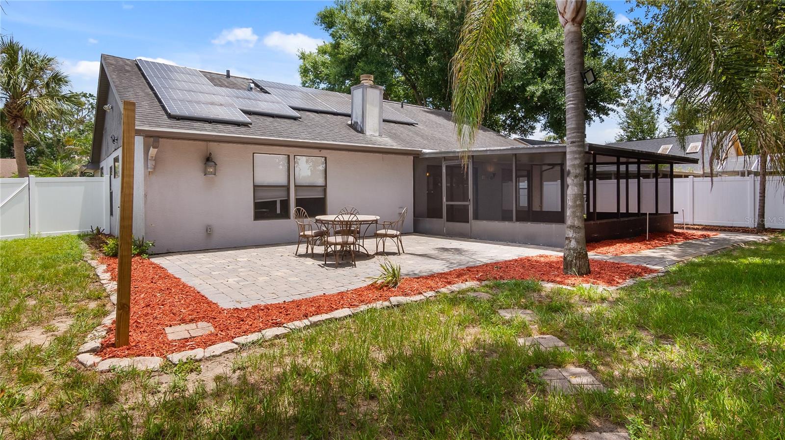 VALENCIA HILLS - Residential
