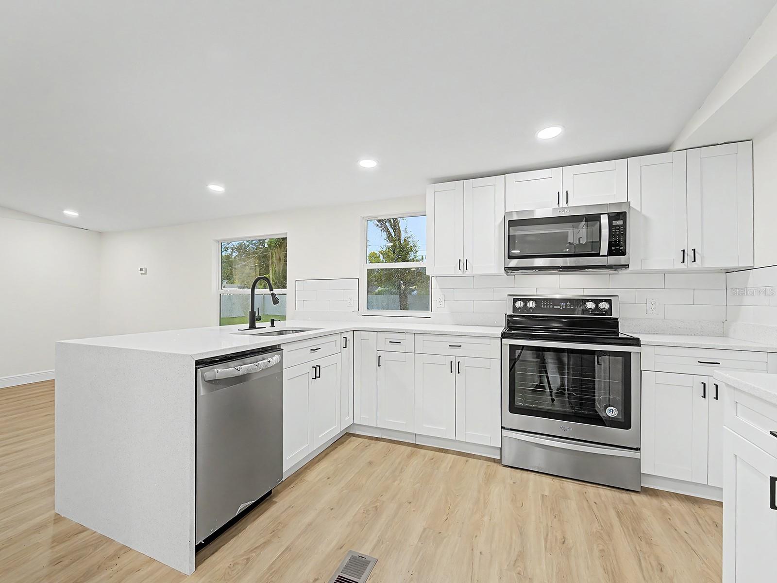 OAKWOOD ESTATES - Residential
