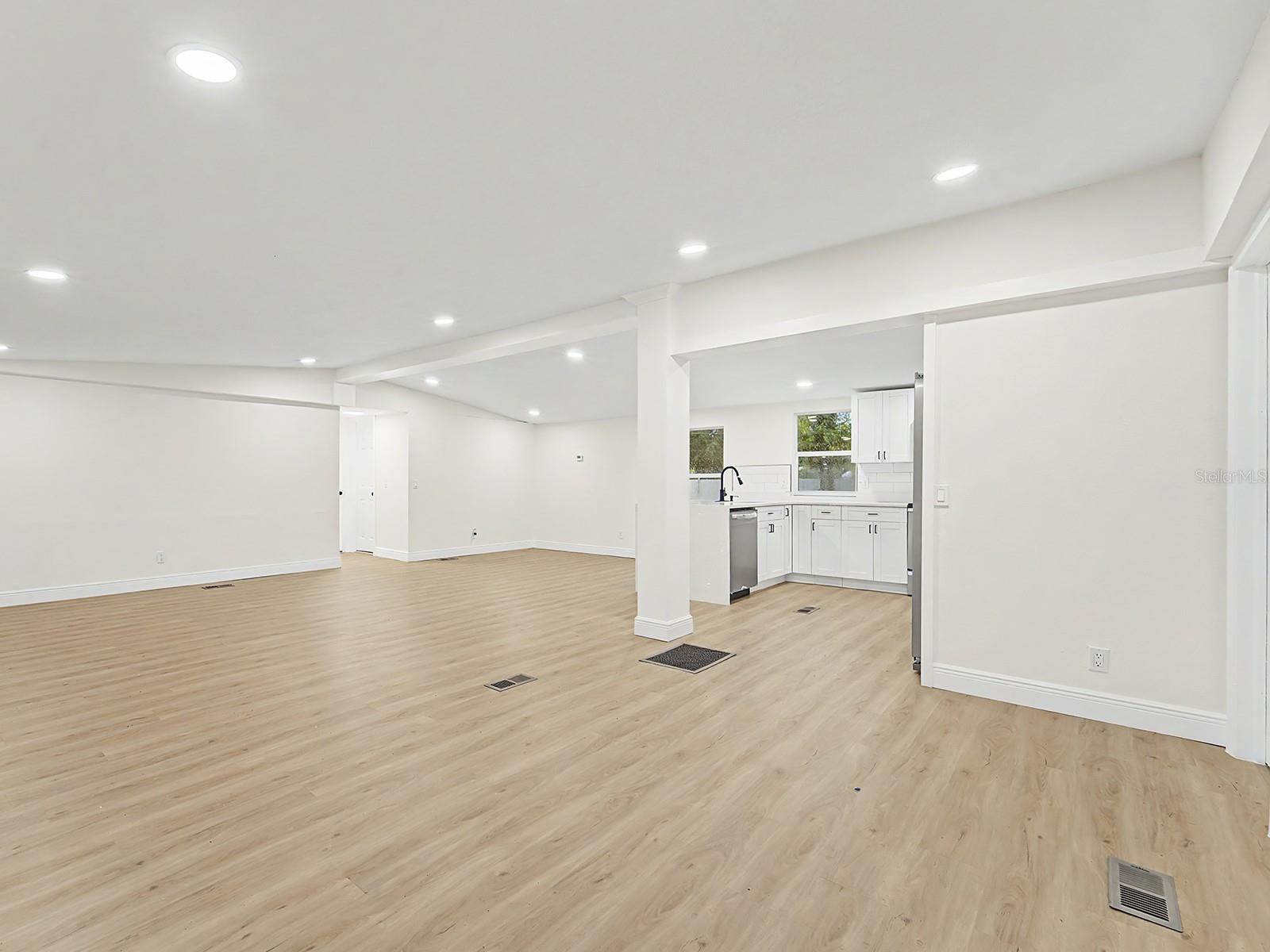 OAKWOOD ESTATES - Residential