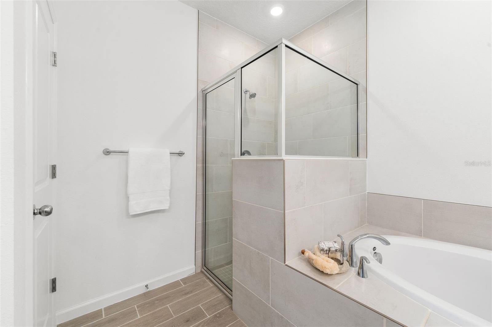 CONVERGENCE RESEARCH PARK RESIDENTIAL - Residential