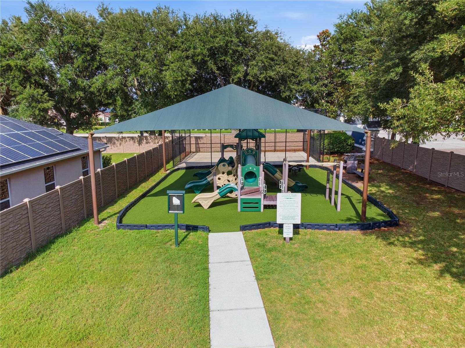 SUNCOAST POINTE VILLAGES 1A & 1B - Residential