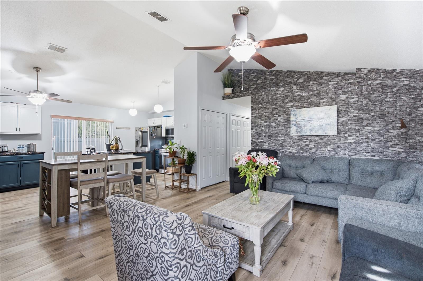 SUNCOAST POINTE VILLAGES 1A & 1B - Residential