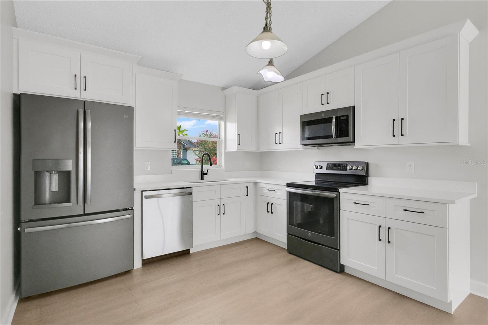 MEADOWS AT BOGGY CREEK - Residential