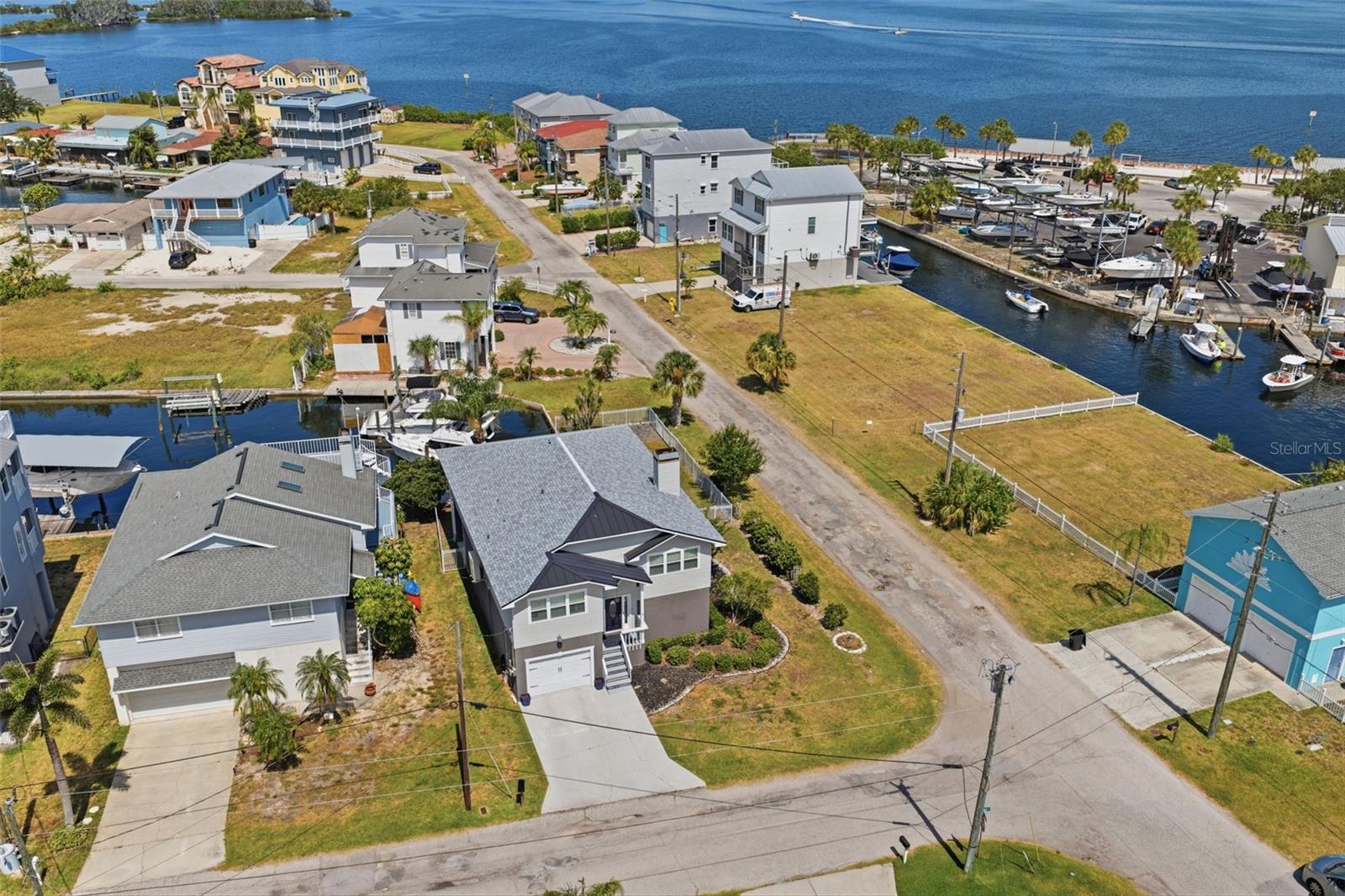 HUDSON BEACH ESTATES - Residential