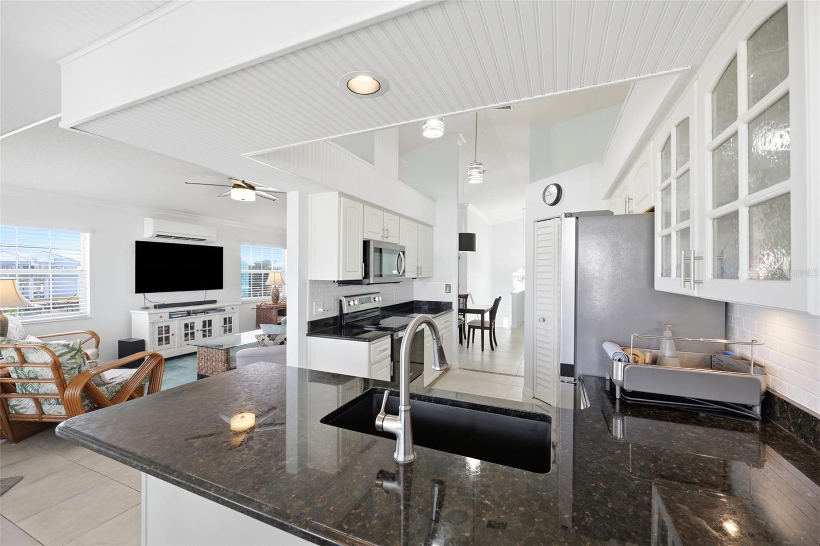HUDSON BEACH ESTATES - Residential