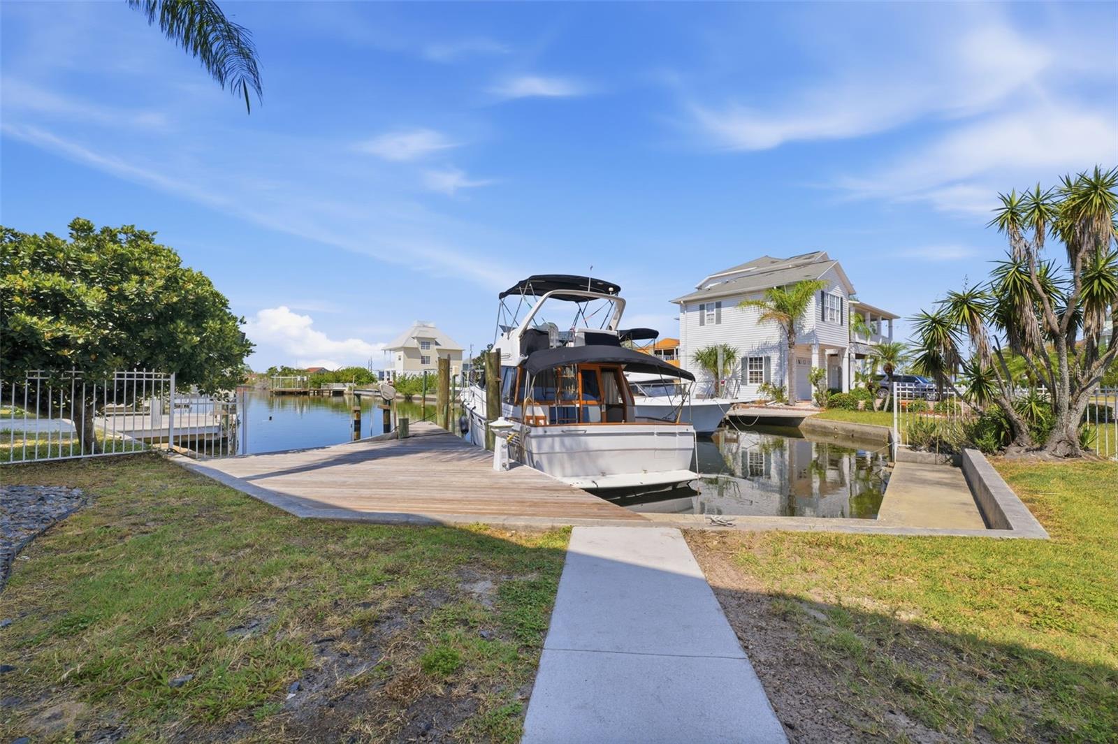 HUDSON BEACH ESTATES - Residential