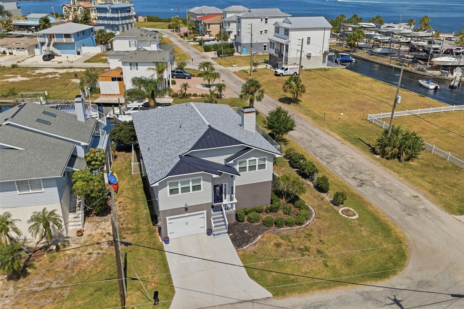 HUDSON BEACH ESTATES - Residential