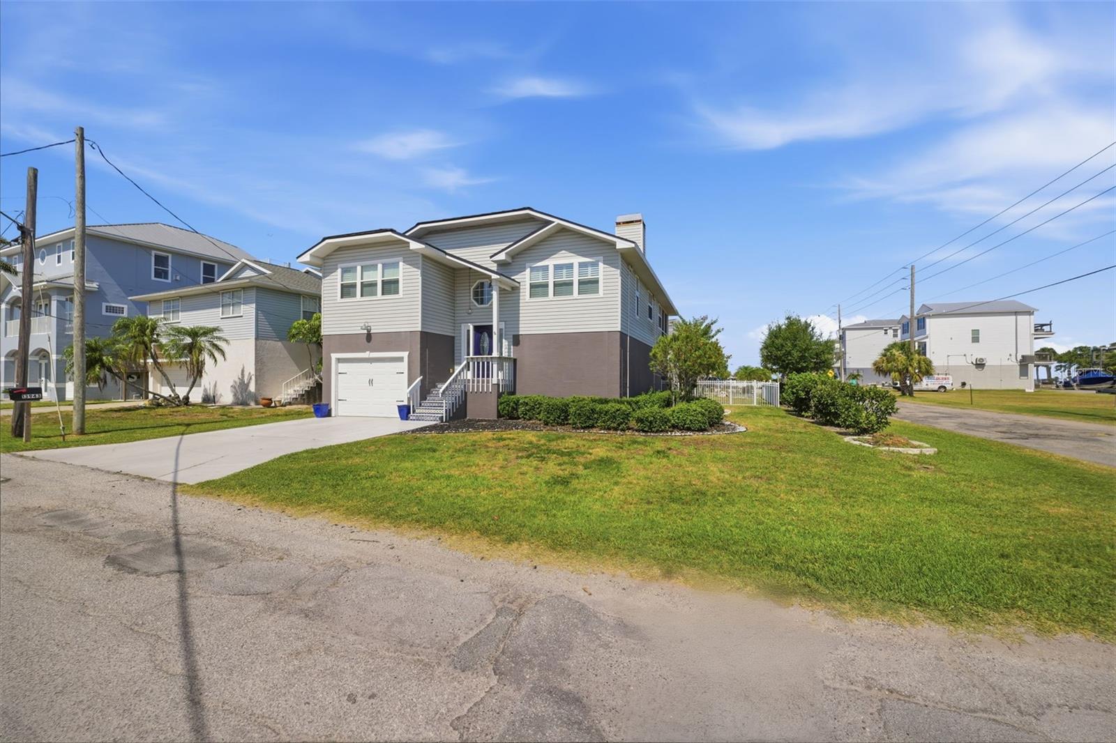 HUDSON BEACH ESTATES - Residential